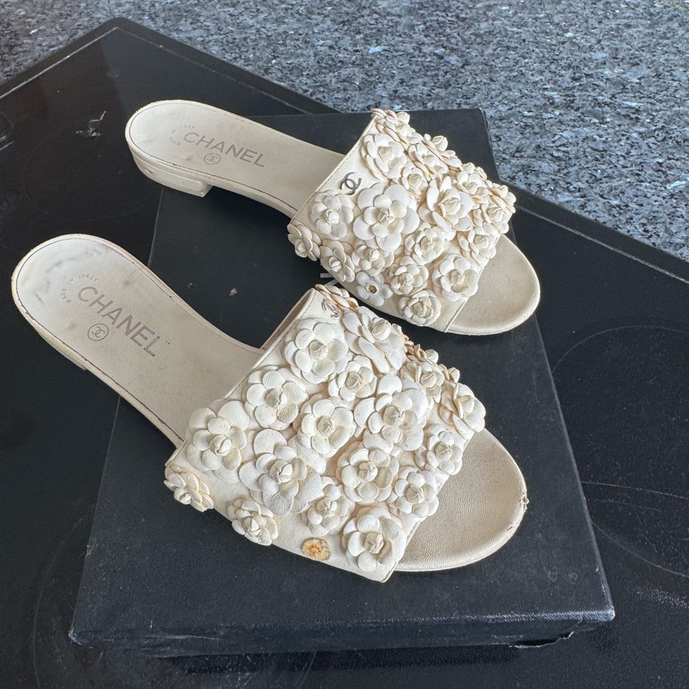 Chanel ivory mules size 40.5/10.5